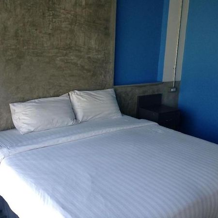 Pornsiri Hotel Sisaket Exterior foto